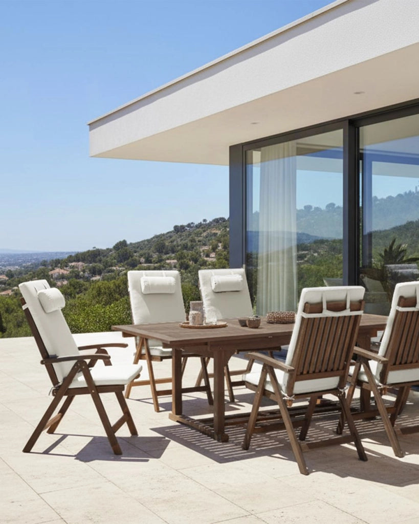 Set di 6 sedie da giardino in stile rustico in legno di acacia naturale, regolabili e pieghevoli con braccioli, cuscini marrone scuro e bianco sporco