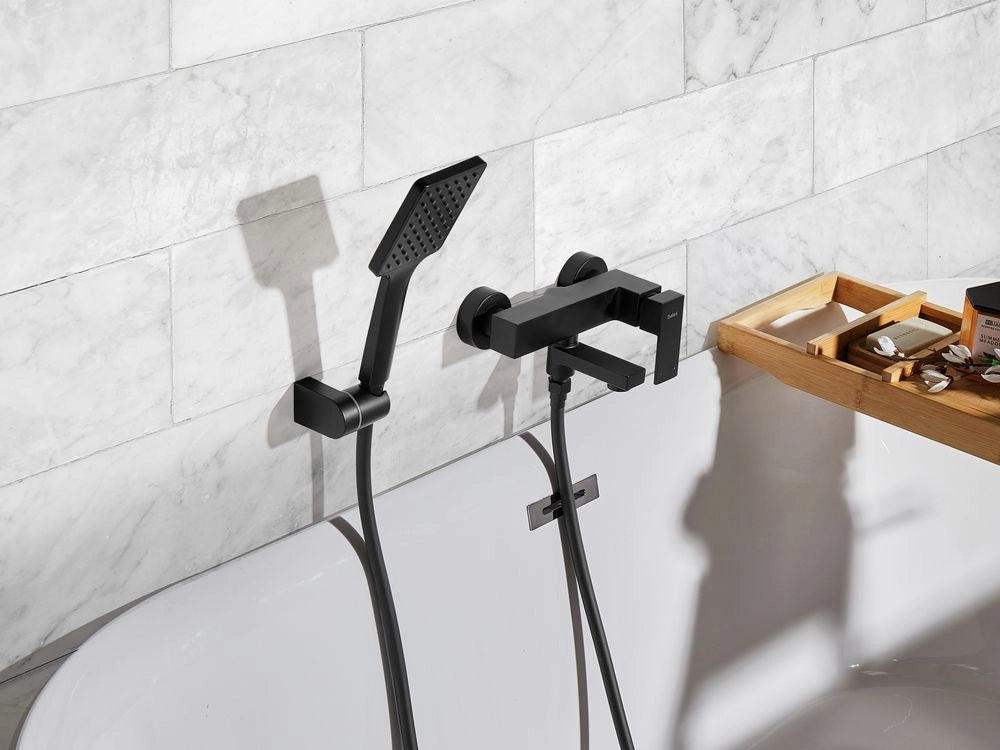 Set di miscelatori da bagno a parete in ottone con bocca singola e soffione doccia Kit nero