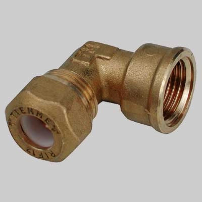RACCORDO A GOMITO FEMMINA CON OGIVA P.T.E.F.  22  3/4 x 3/4     TIEMME