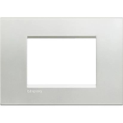 Bticino Living Light placca quadra 3 moduli