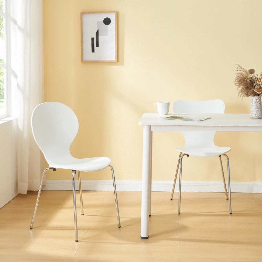 Set di 4 Sedie da Sala ETNE Impilabili - Bianco / Cromato [en.casa]