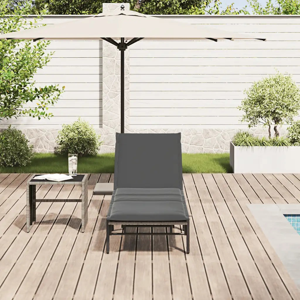 Lettino Prendisole con Cuscino Grigio Chiaro in Polyrattan 4104084