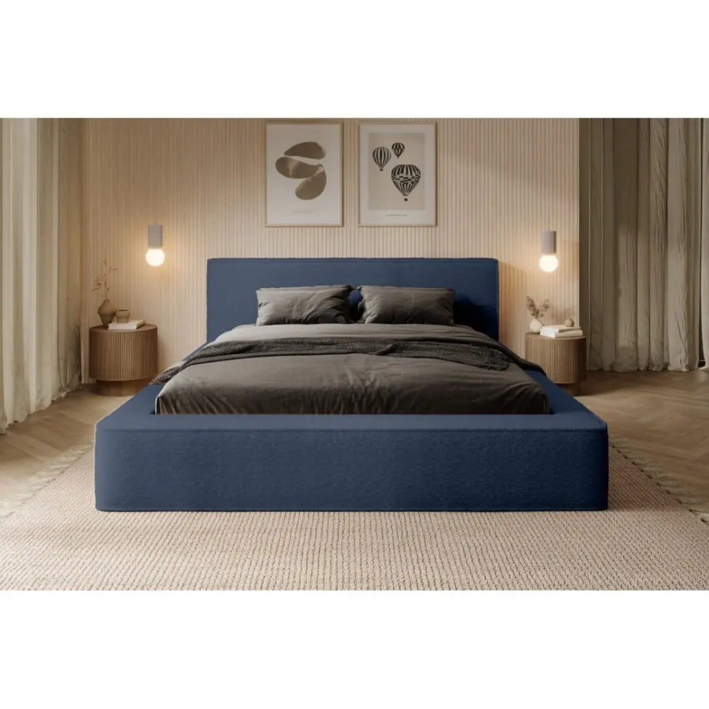 Letto con contenitore VELORA – Blu acciaio bouclé – 140x200 cm – Tessuto velluto morbido – Rete sollevabile – Spazio di stoccaggio integrato