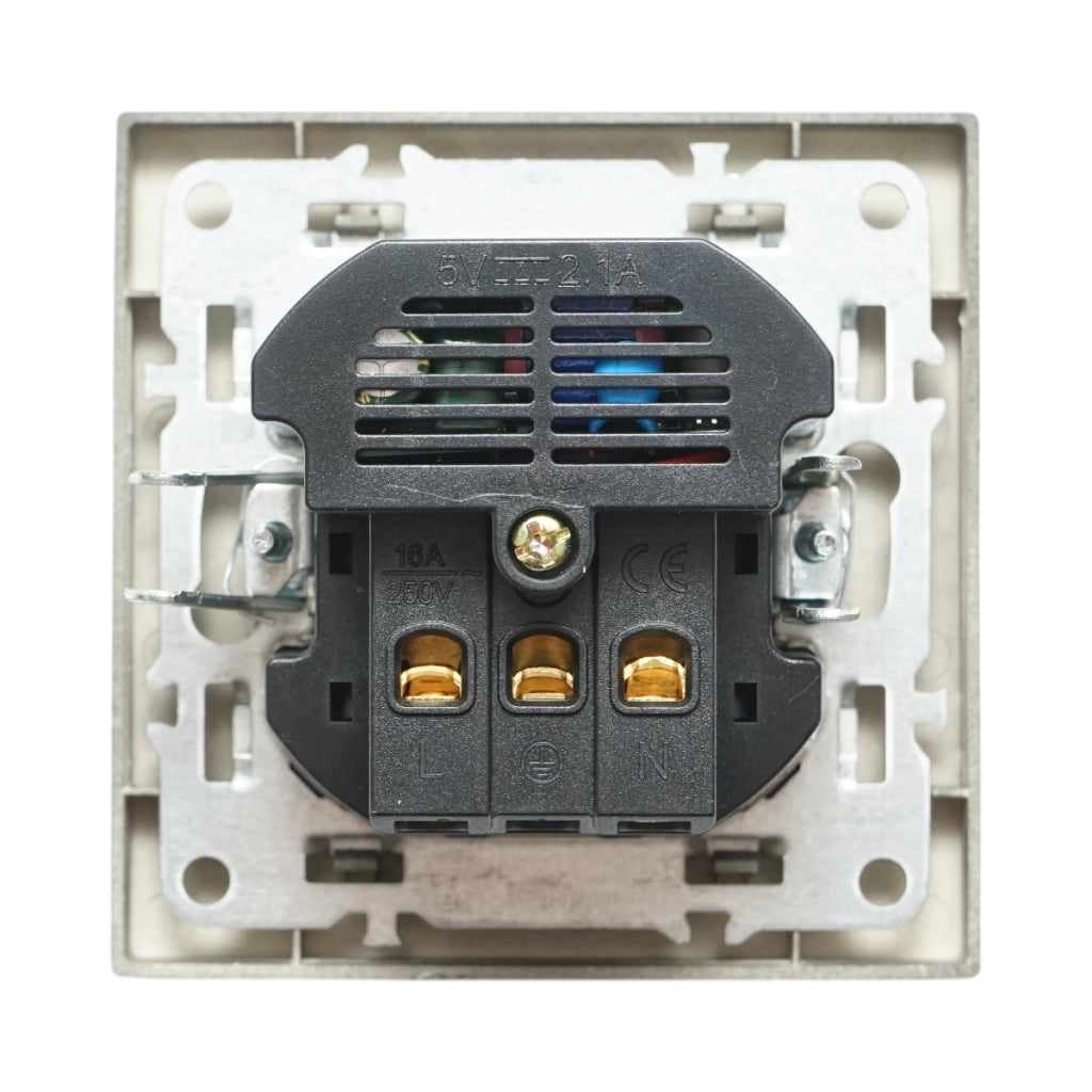 Presa Schuko da incasso nera 220V, 16A, 2xUSB A+C 5V 2.1A, ABS 80x80mm