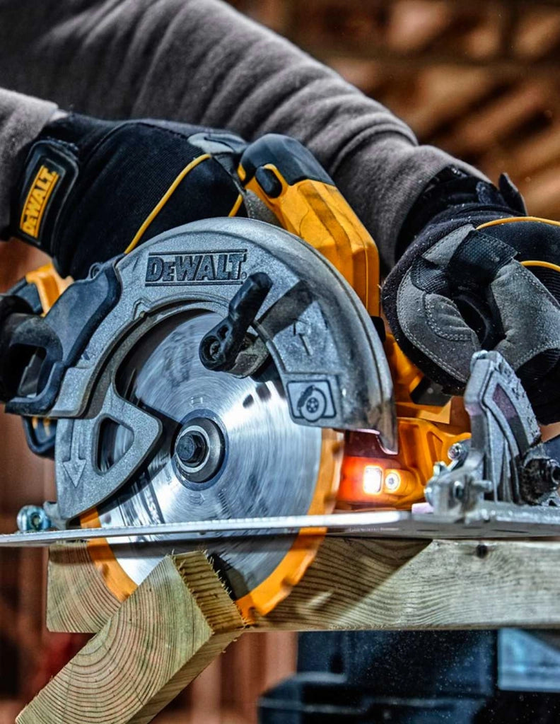 Sega Circolare DeWALT DCS570N (Solo corpo)