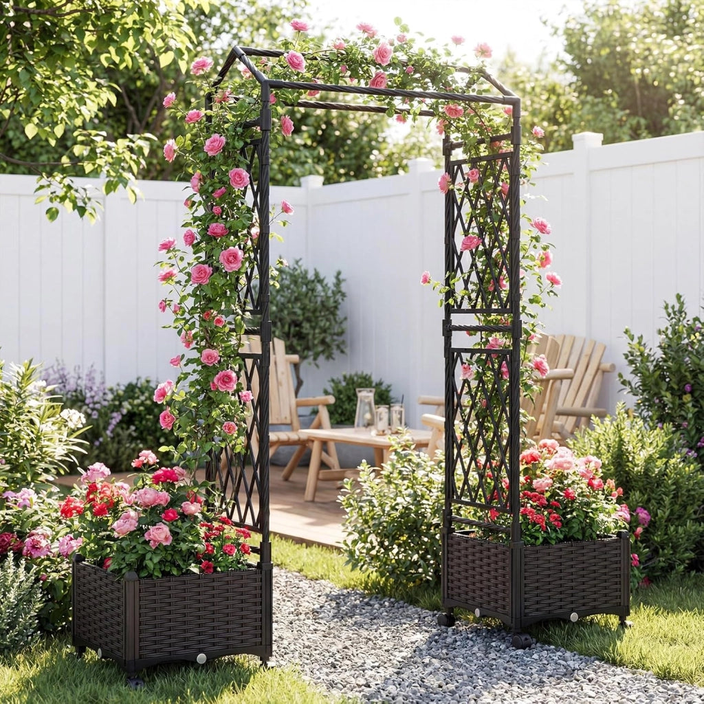 Fioriera Rialzata da Giardino con Grigliato, Tetto, Ruote Bloccabili e Irrigazione Automatica, Letto da Giardino Rialzato Alto in Rattan Impermeabile per Piante Rampicanti (Marrone)