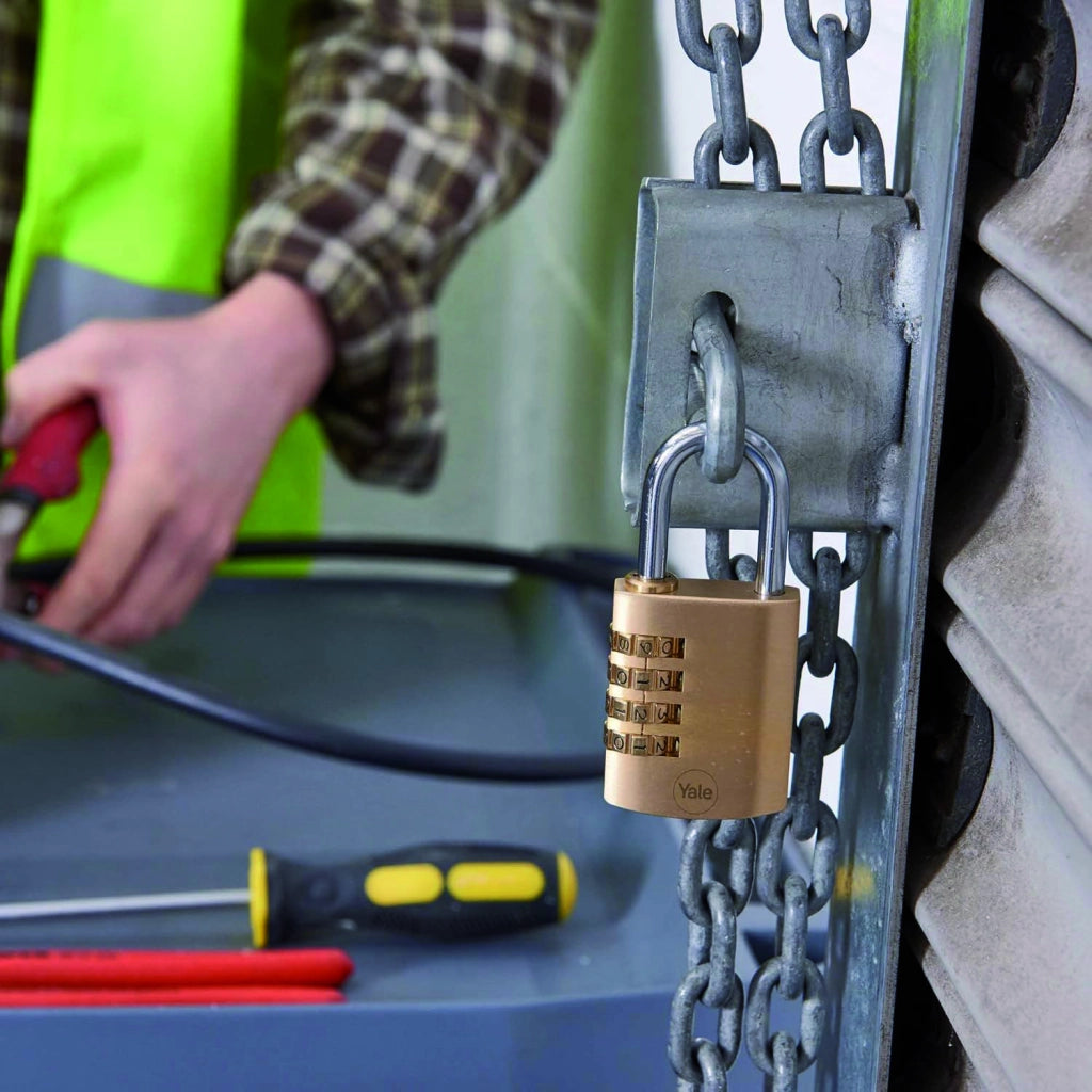 Yale LUCCHETTO DI SICUREZZA CON COMBINAZIONE mm. 40  Corpo ottone - Arco acciaio