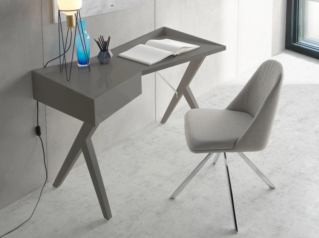 Sedia girevole in tessuto grigio