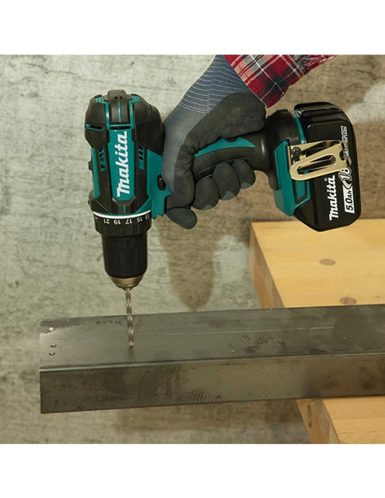 MAKITA Kit MK702 (DDF482 + DHR171 + DGA504 + DTD152 + DJV182 + DSS610 + DBO180 + 2 x 5,0 Ah + DC18RC + 2 x LXT600)