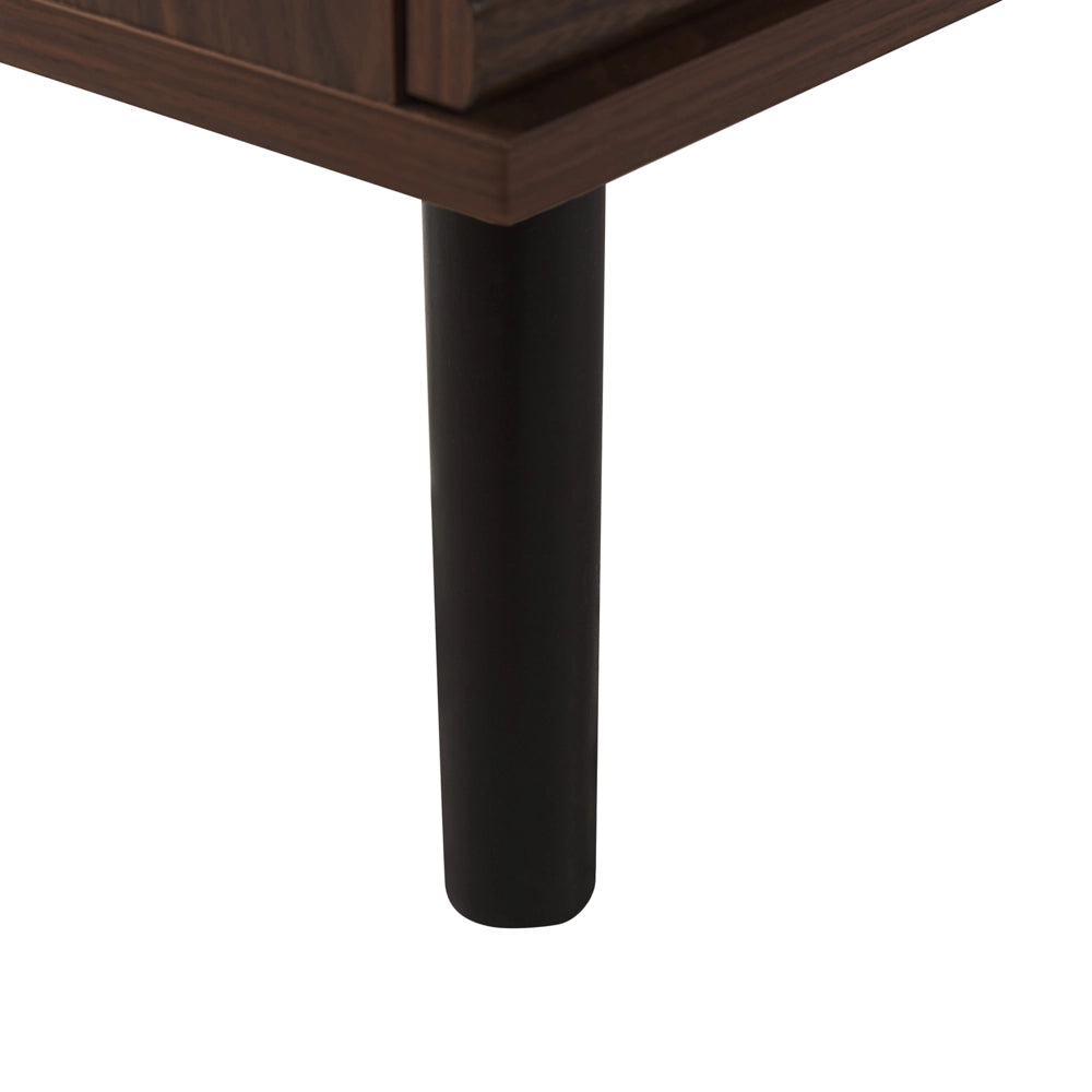 Mobile TV con finitura in legno scuro fino a 63ʺ Mobile TV con ante scorrevoli a doghe