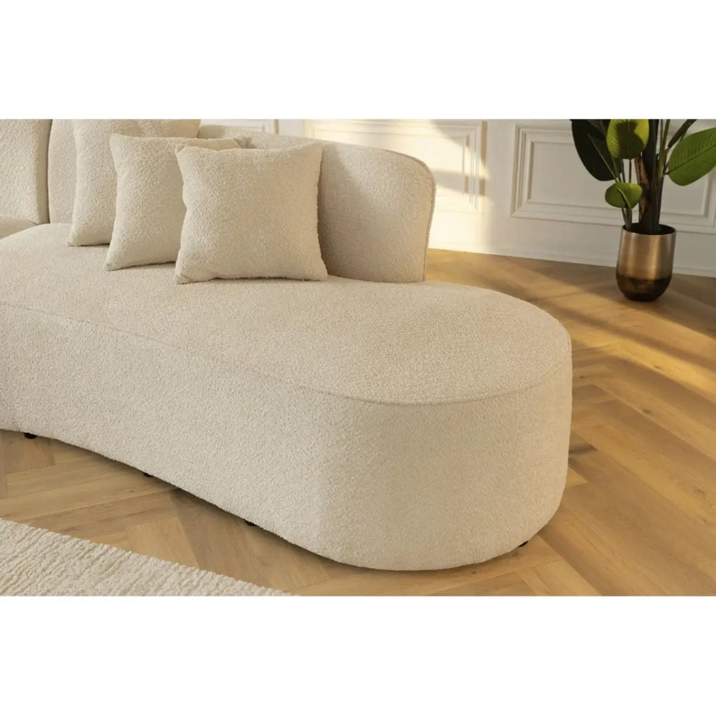 Divano dritto SOREN beige 5 posti – Divano design in tessuto bouclé con forma arrotondata