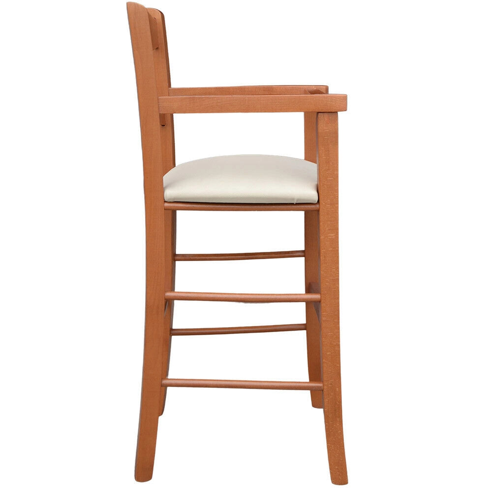 Seggiolone in legno color ciliegio con seduta imbottita in similpelle beige