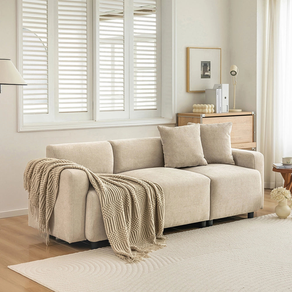Canap?? 3 posti moderno - Xylo - Beige con cuscini decorativi imbottiti