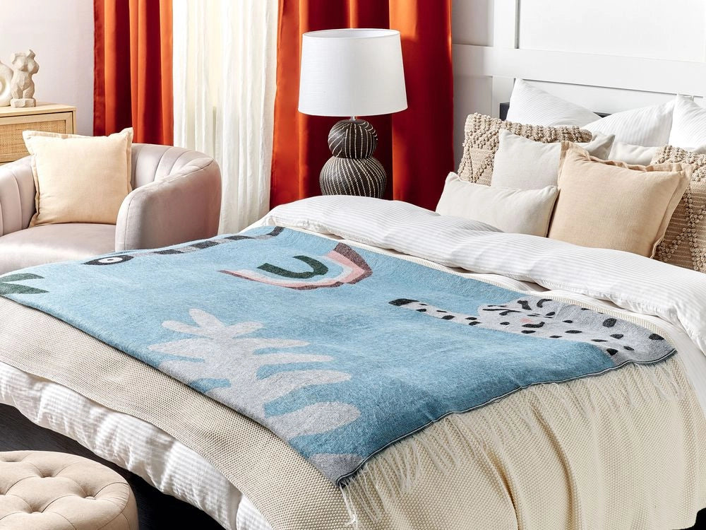 Coperta blu in misto poliestere e acrilico, 130 x 170 cm, motivo decorativo a rovescio con animali