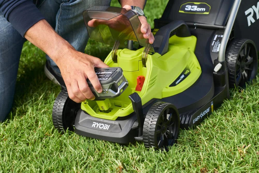 Tosaerba a Batteria RLM18X33B40 Ryobi 18V 4,0AH