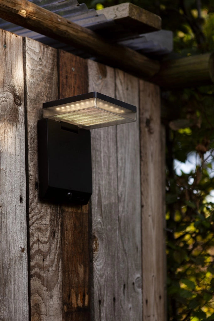 Applique esterno LED solare MOZE Lutec nera sensori