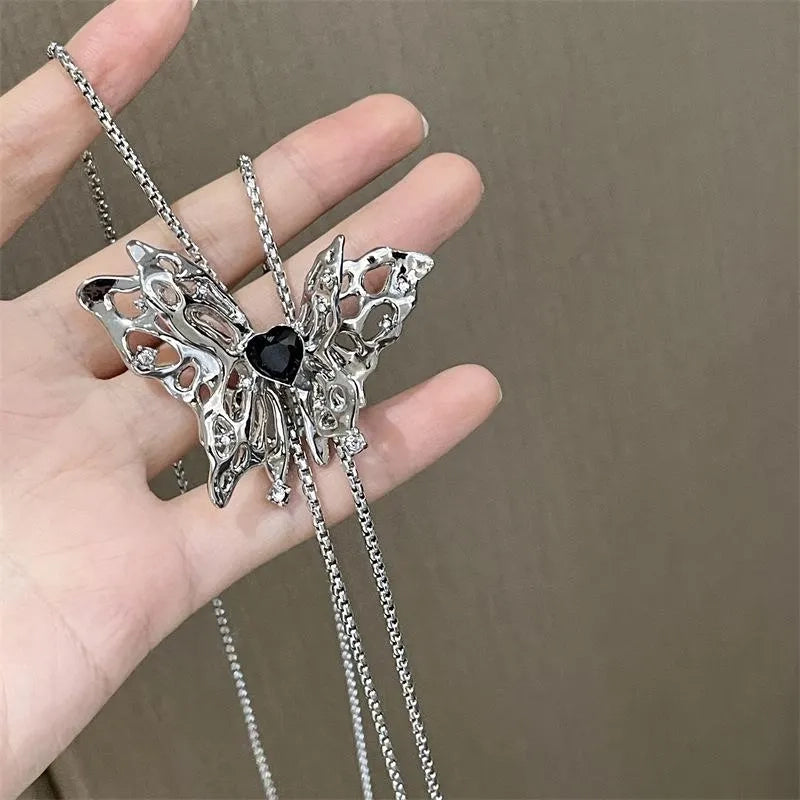 Collana lunga a farfalla con diamanti neri, realizzata a mano, regalo di Natale o compleanno.