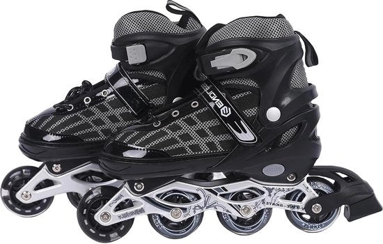 Scarpe da pattinaggio regolabili per bambini di 6 a 12 anni per attività all'aperto 

Dimensioni: 34 EUR (UK 1.5) - 38 EUR (UK 5)