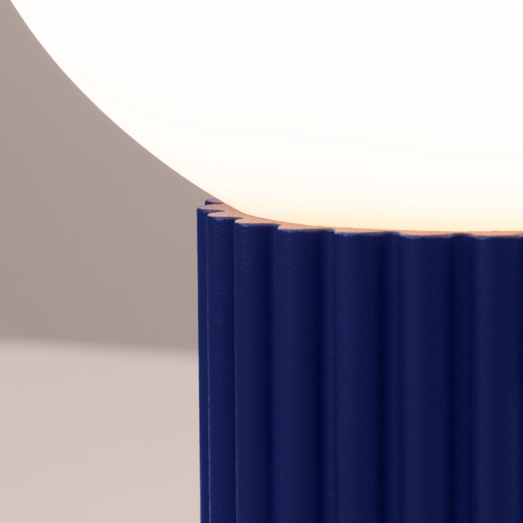 Lampada da tavolo HALO ultramarine