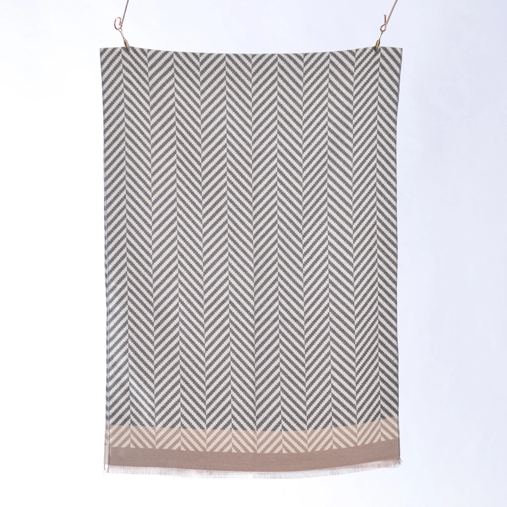 Nuova sciarpa calda in cashmere