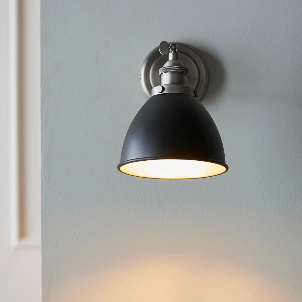 Applique retro Franklin stagno anticato con switch E14 Endon