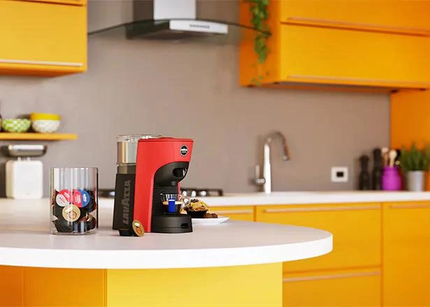 Lavazza LM840 A Modo Mio Tiny Eco Macchina da caffe' a Capsule 0,6 L 1450 W Classe A+ colore Rosso