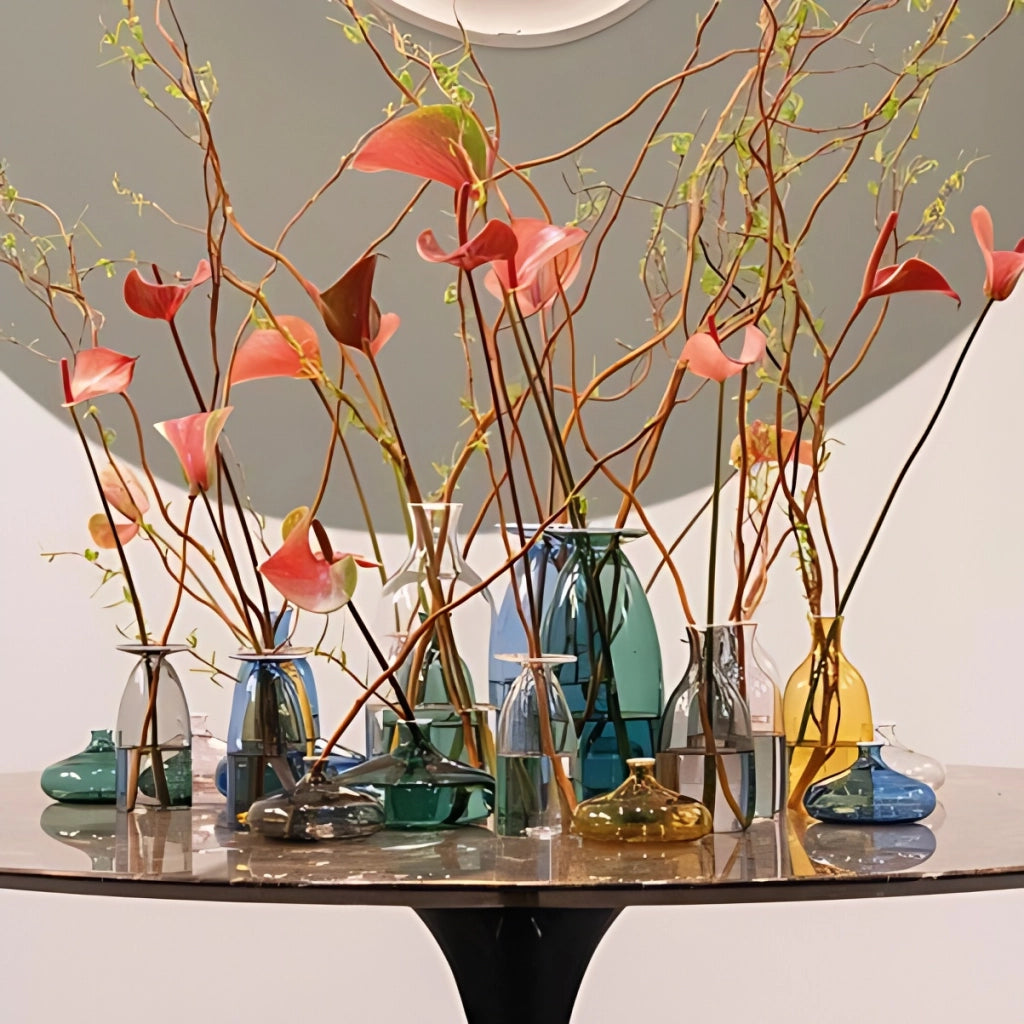 Vasetto Un Fiore capacità 22 cl in vetro borosilicato soffiato a mano trasparente, design elegante con imboccatura svasata e decoro raffinato
