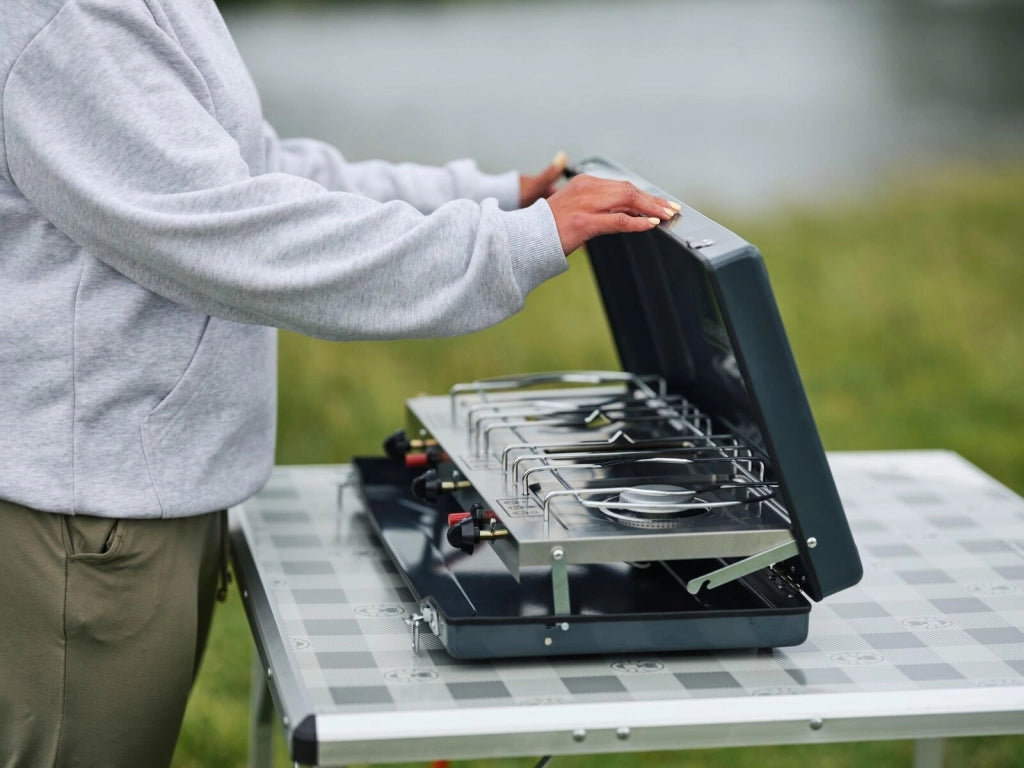 Campingaz 2176805 Camping Kitchen 2 Fornello da Campeggio Portatile a Gas 2 Bruciatori 4000 W Accensione Piezoelettrica Borsa Inclusa