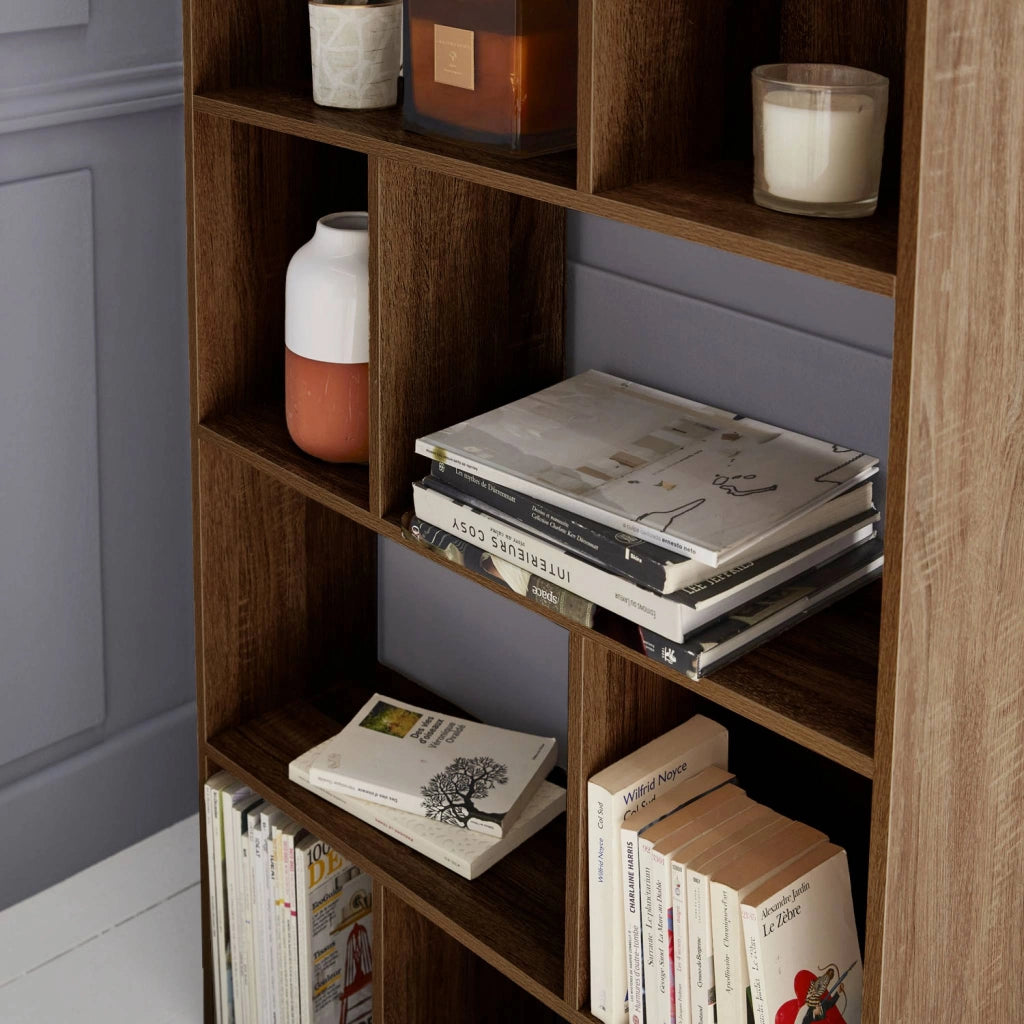 Libreria di design asimmetrica, legno scuro | sweeek