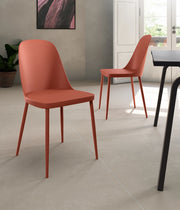 Sedia Tamara in Polipropilene Ruggine con Struttura in Metallo in Tinta - Design Moderno Ergonomico per Ambienti - Set da 4