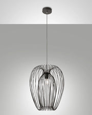 Lampada a sospensione Camp dal design industriale moderno, struttura in metallo, colore Nero, attacco E27, ideale per illuminazione d'interni.
