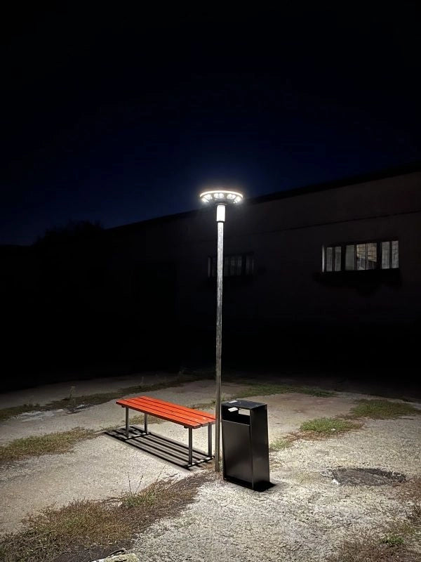 Lampione solare LED Videx 15W 1400lm PIR con telecomando IP54