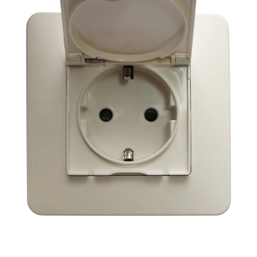 Presa schuko da incasso bianca 220V, 16A, PC con coperchio protettivo IP44 80x80mm