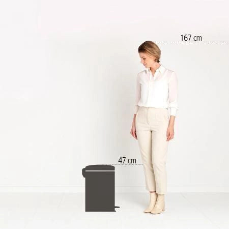 Brabantia 149948 NewIcon Pattumiera a Pedale 20 L Chiusura Soft-Touch Secchio Interno Rimovibile Base Antiscivolo Blocco Antiribaltamento colore Soft Beige
