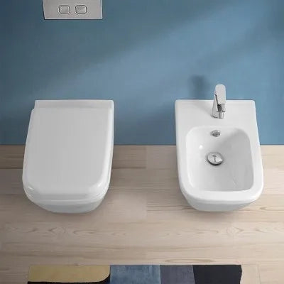 Sanitari sospesi Rimless scarico universale e copriwater  Square