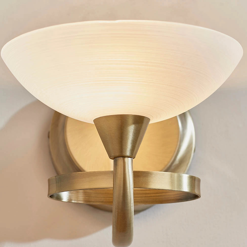 Applique Cagney Endon ottone anticato vetro bianco G9