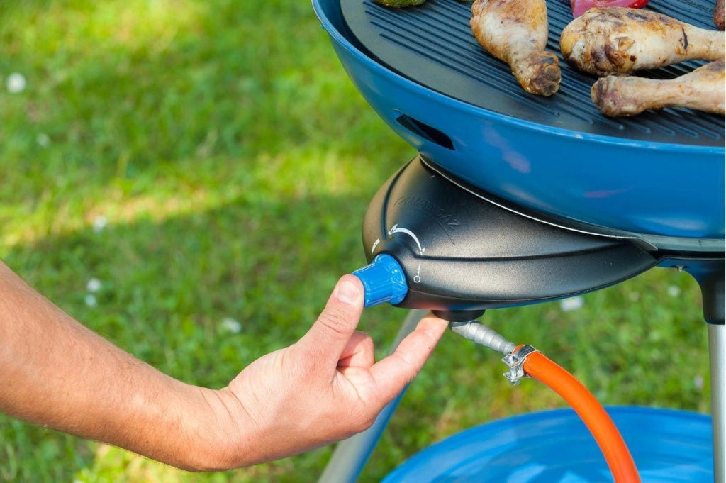 Campingaz 2000025701 Party Grill 600 Fornello da Campeggio a Gas 4000W Accensione Piezoelettrica Treppiede Termometro colore Nero