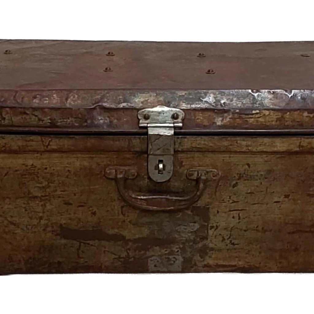 Valigia artigianale in metallo, 67x37x25h cm