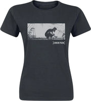 T-shirt Nero con Print "Meteora" - Merchandise Sostenibile