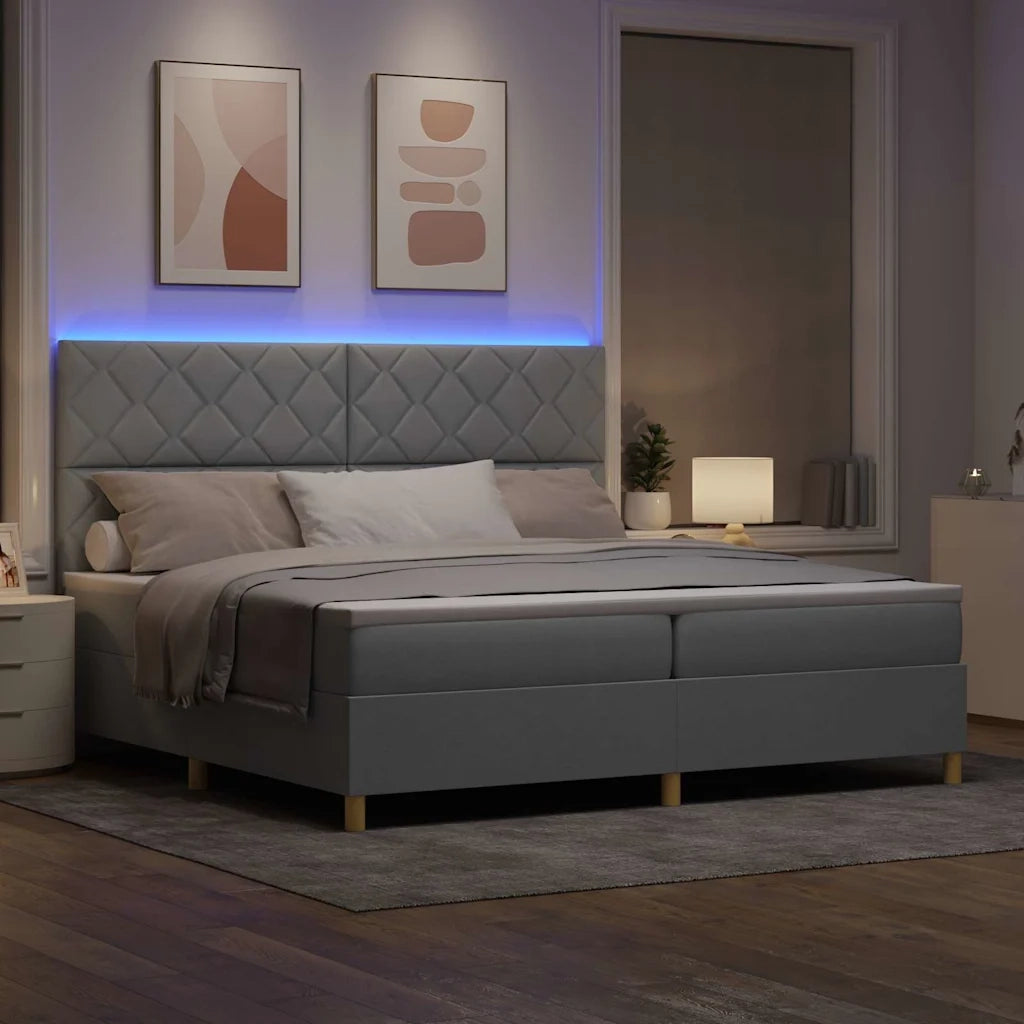 Letto a Sorgente LED Grigio chiaro 200 x 200 cm Tessuto 3343201