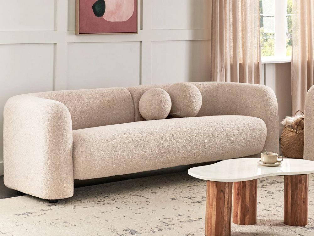 Divano a 3 posti in tessuto bouclè beige con cuscini aggiuntivi stile elegante
