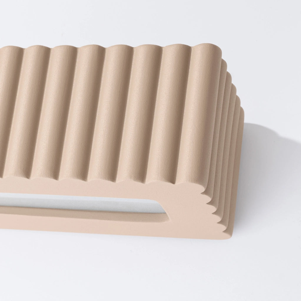 Lampada da parete in ceramica RIGATA taupe