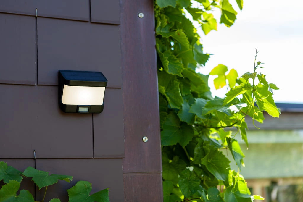 Applique esterna Lutec TRY solare sensore movimento nera