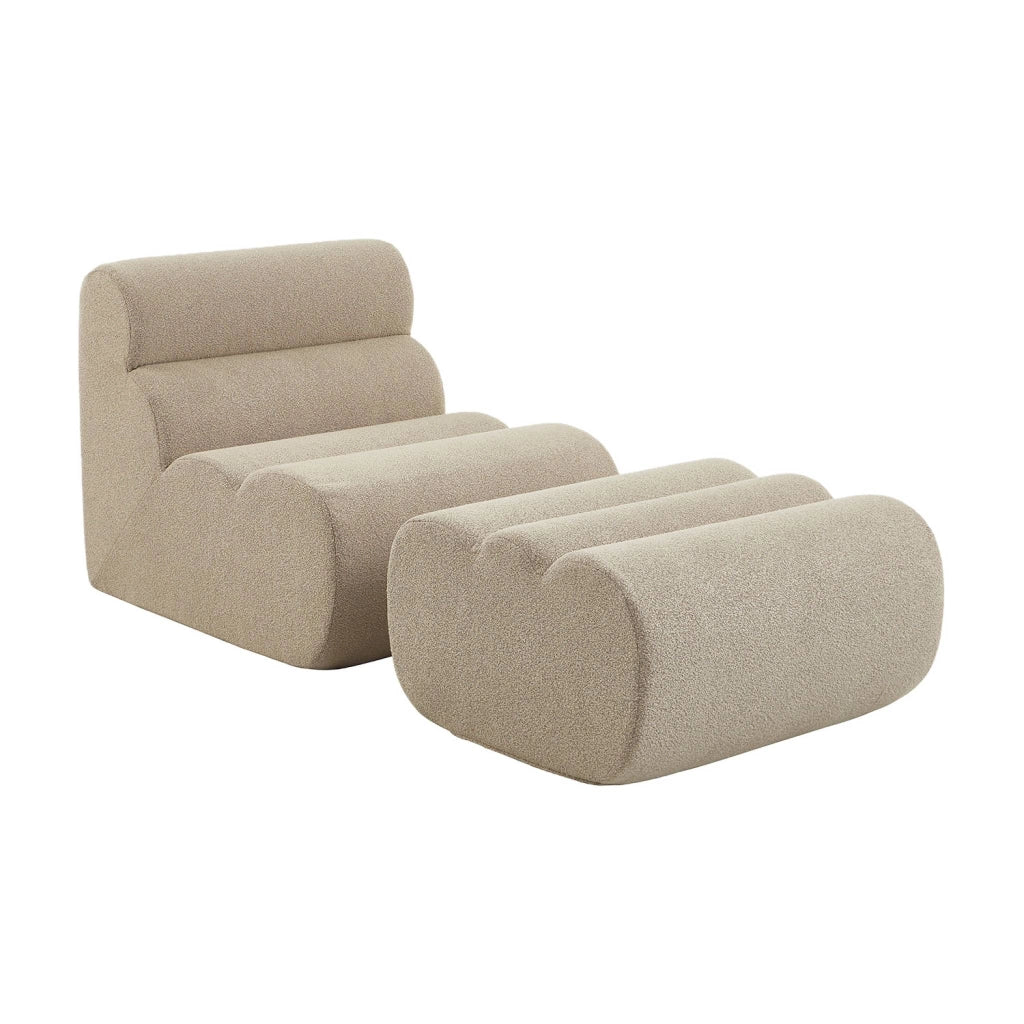Poltrona bouclé testurizzata con poggiapiedi, beige