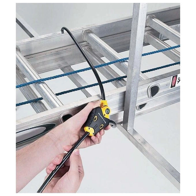Master Lock 8433EURD Lucchetto con Cavo Python Regolabile da 30 cm a 1,8 m Diametro 10 mm Acciaio Intrecciato Chiave a Perno 4 Chiavi Incluse colore Nero