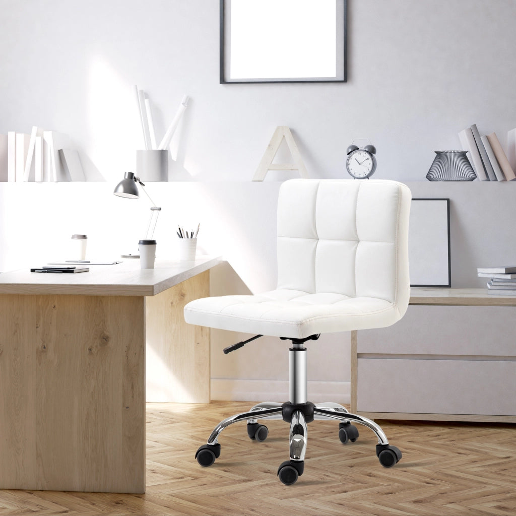 Sedia da ufficio ¨C Minimal ¨C bianco, similpelle, metallo, 5 ruote