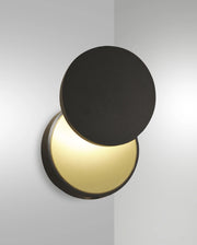 Ara Lampada da Parete LED Integrato 8W 3000K 715lm in Metallo e Metacrilato Nero con Regolazione Luce a Pulsante - Design Moderno e Minimal