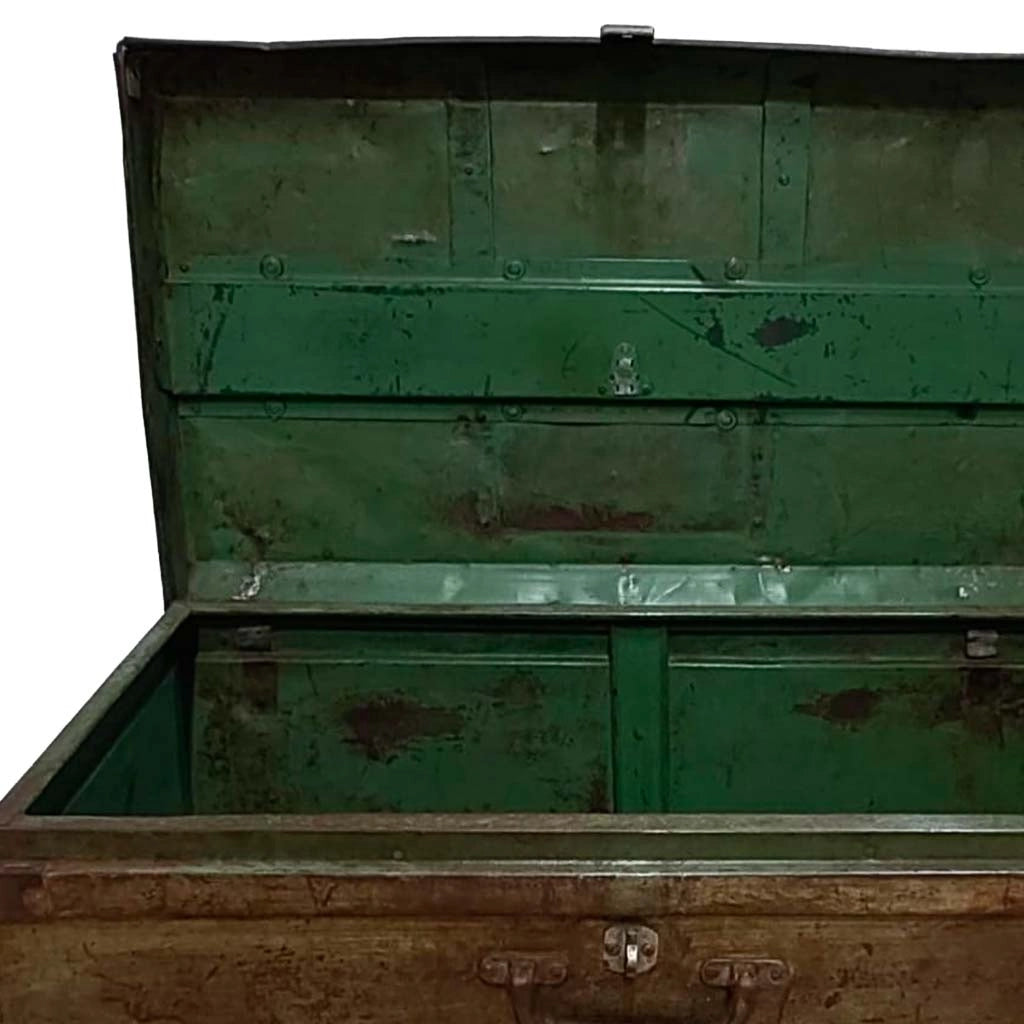 Valigia artigianale in metallo, 67x37x25h cm