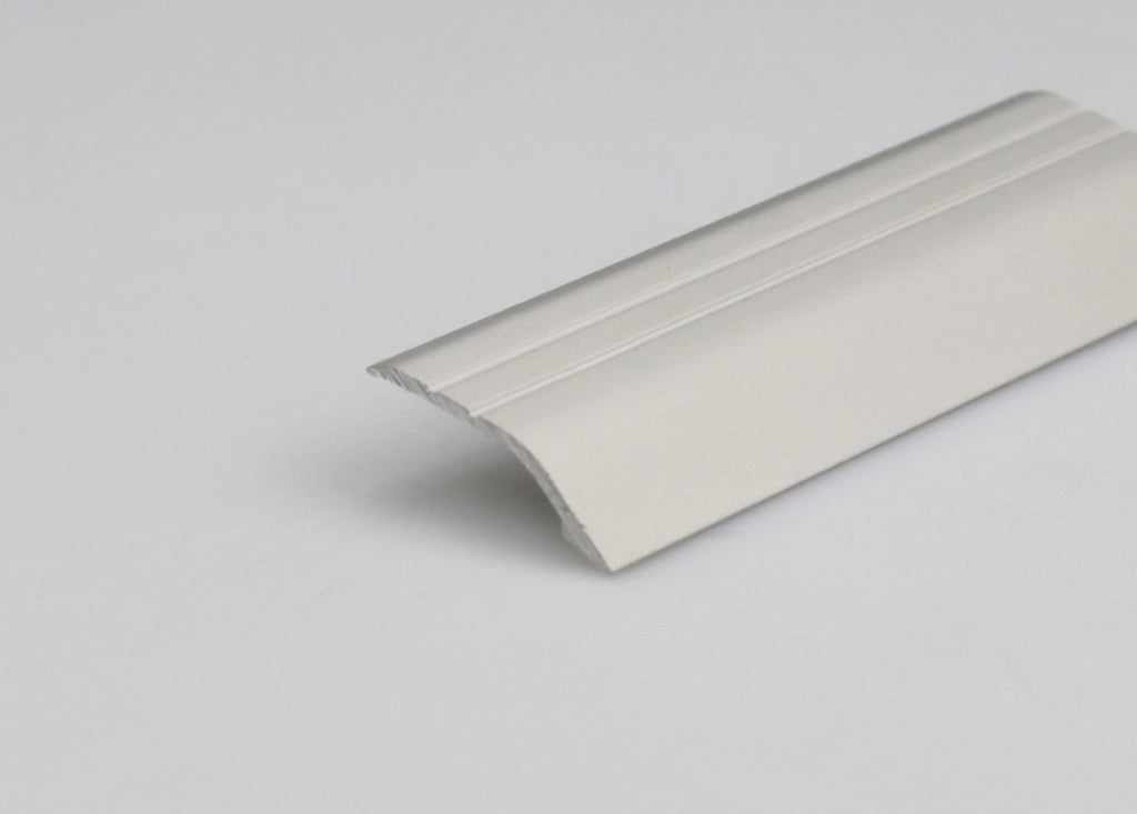 Terminale In Alluminio Satinato Argento Adesivo Da 0,90 Cm - Arcansas