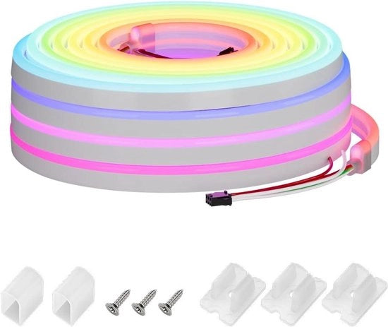 Striscia LED IP67 5m con IC WS2811, alta densità 108 LED/m, banda siliconica 8mm, alimentazione DC 24V, RGB, acqua e polvere resistente, adatta per ambienti interni.